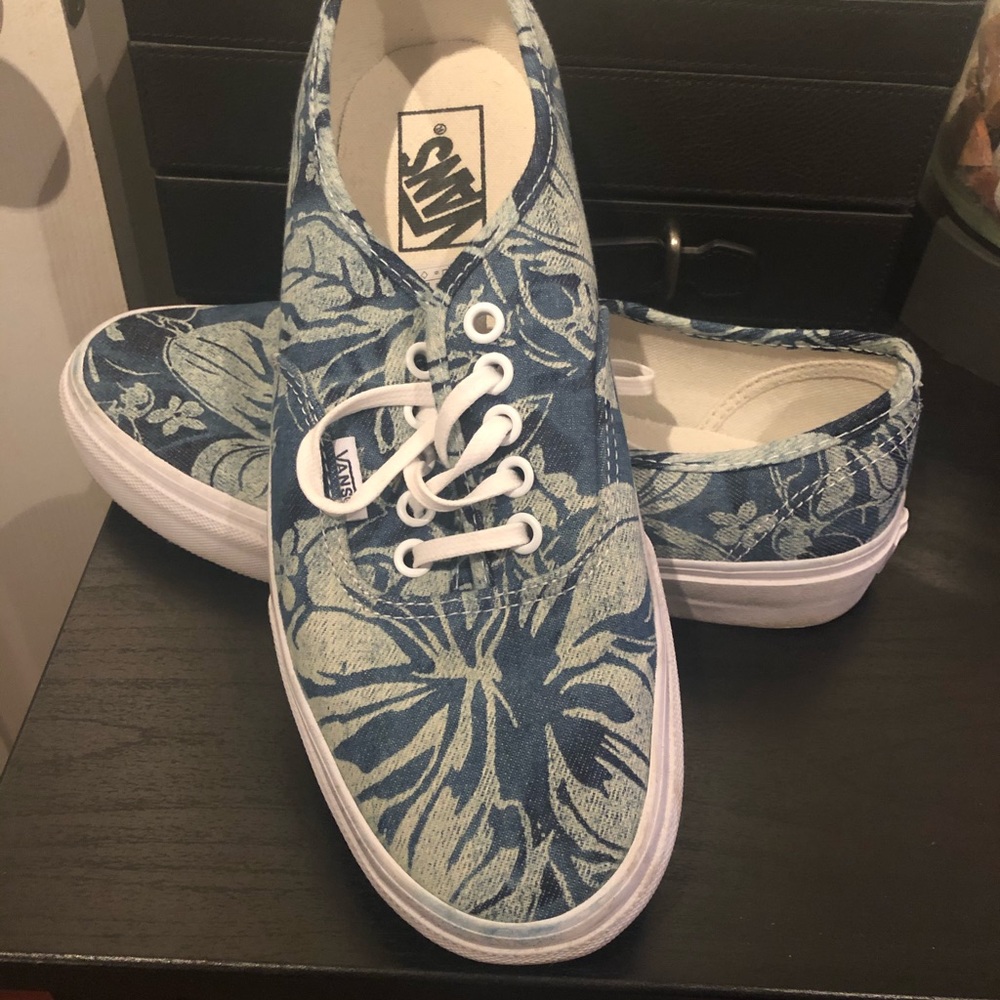 Floral Vans